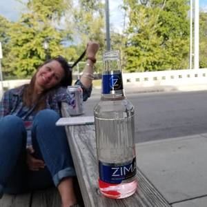 Meet your Posher, Stacy